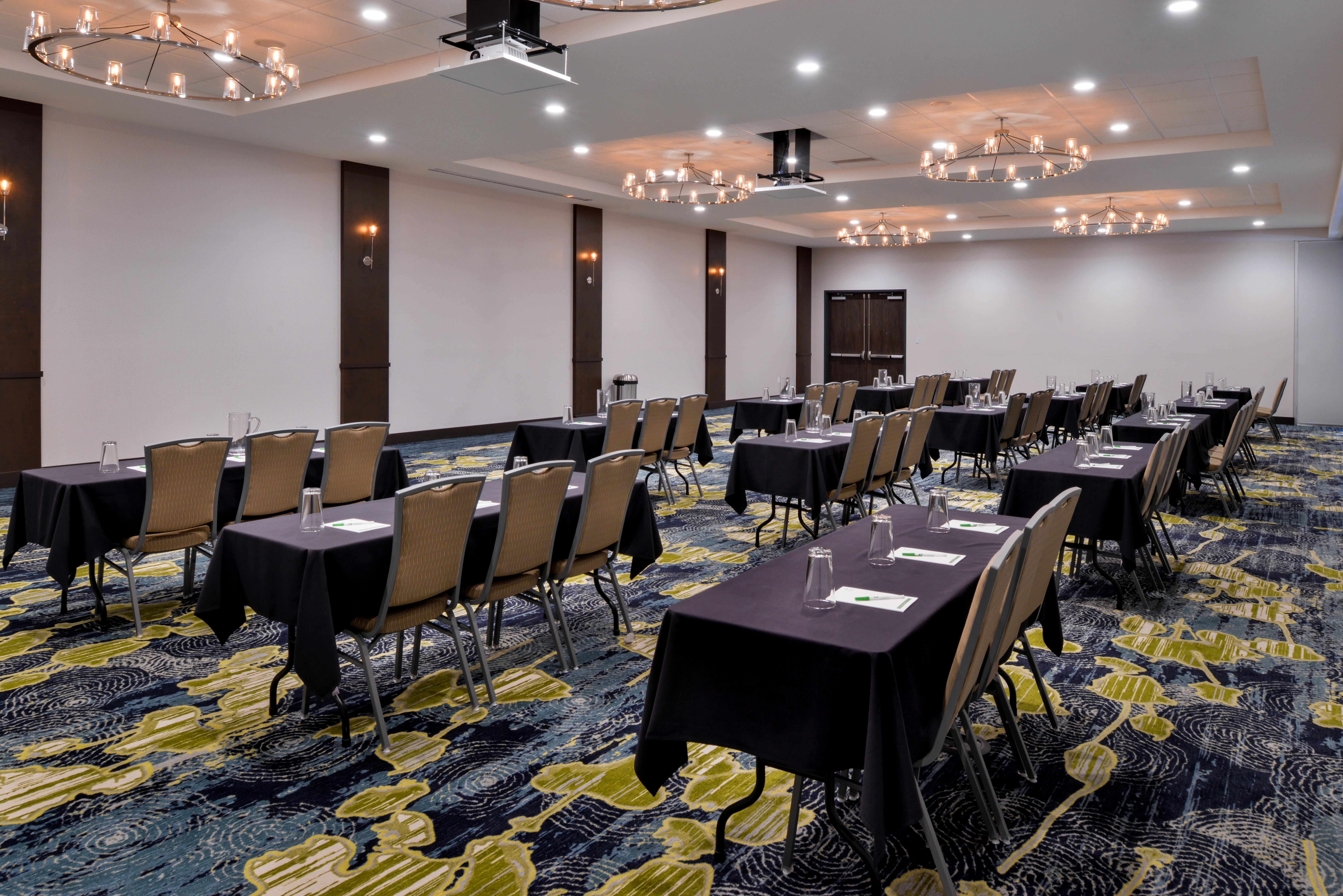 Holiday Inn & Suites - Farmington Hills - Detroit Nw By Ihg Dış mekan fotoğraf