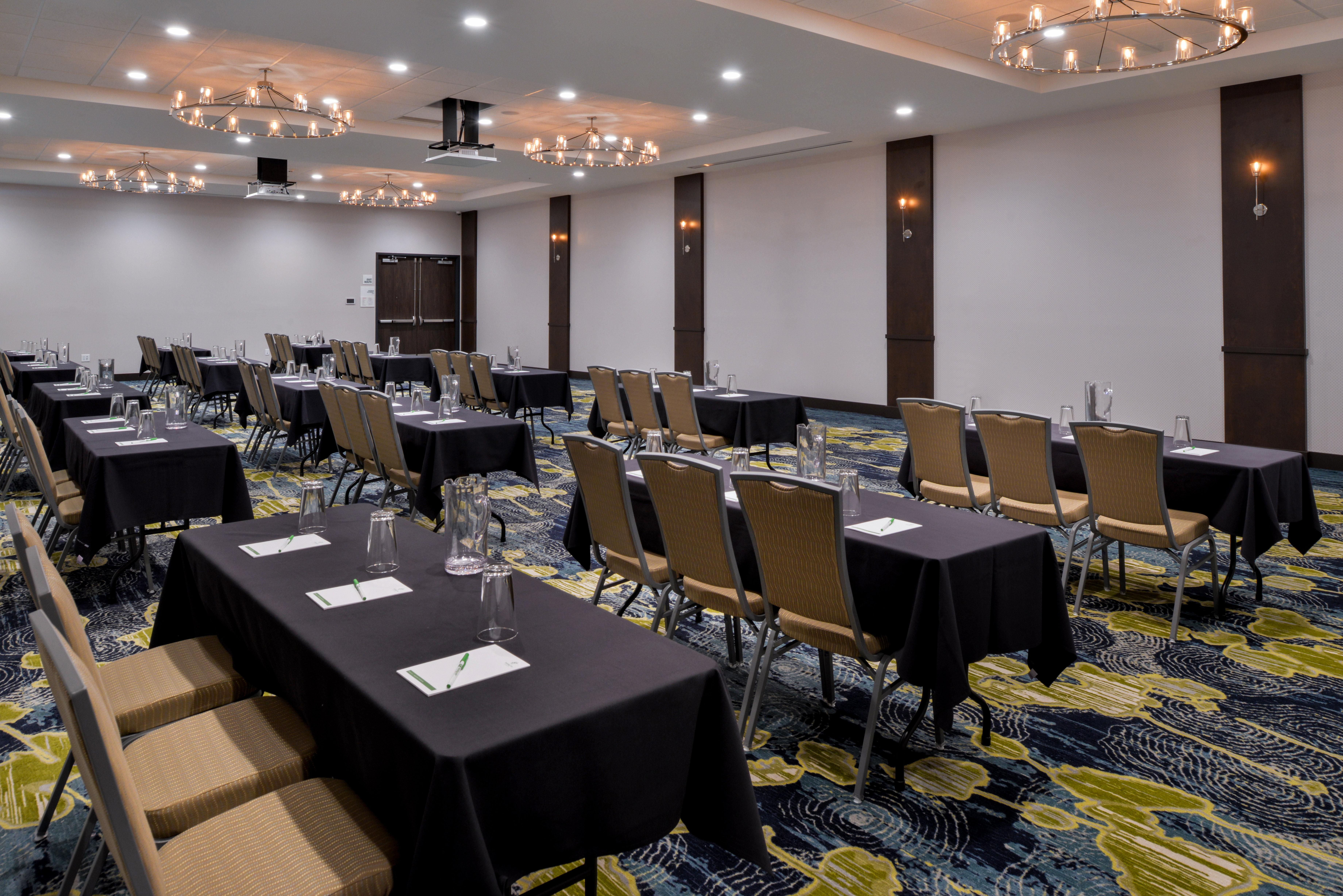 Holiday Inn & Suites - Farmington Hills - Detroit Nw By Ihg Dış mekan fotoğraf