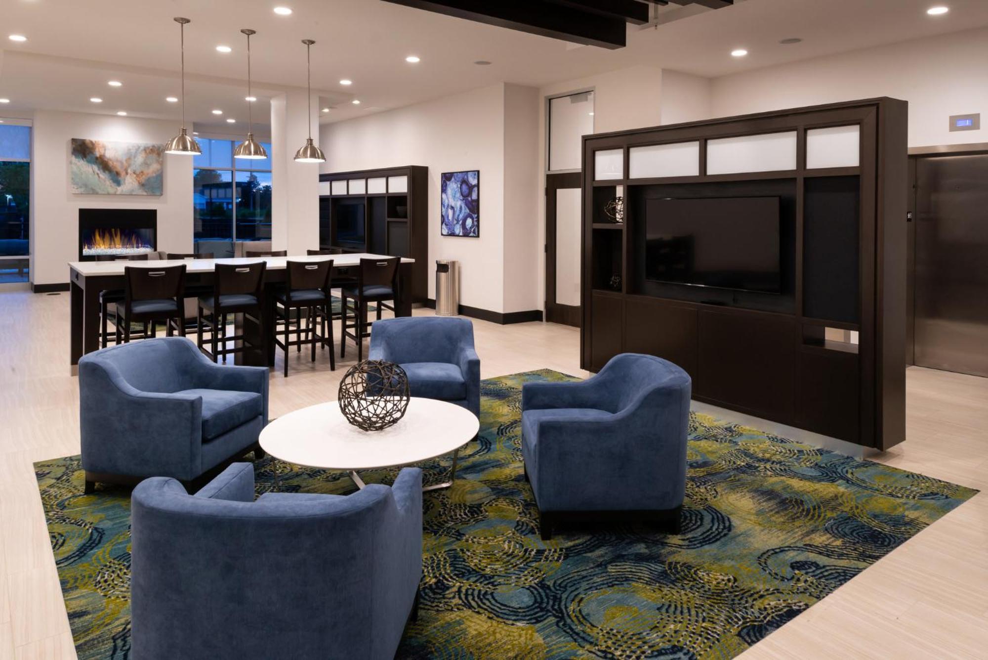 Holiday Inn & Suites - Farmington Hills - Detroit Nw By Ihg Dış mekan fotoğraf