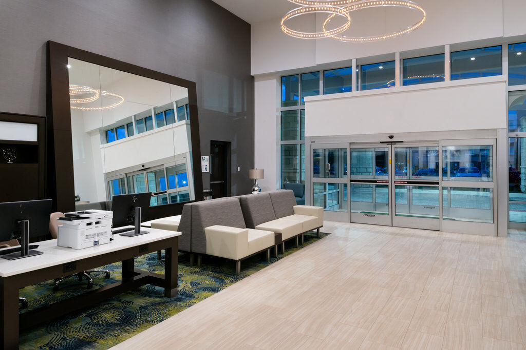 Holiday Inn & Suites - Farmington Hills - Detroit Nw By Ihg Dış mekan fotoğraf